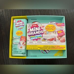 ZURU Mini Brands Mini Fridge + 3 Fill the Fridge Mini Minis Set – New in Box